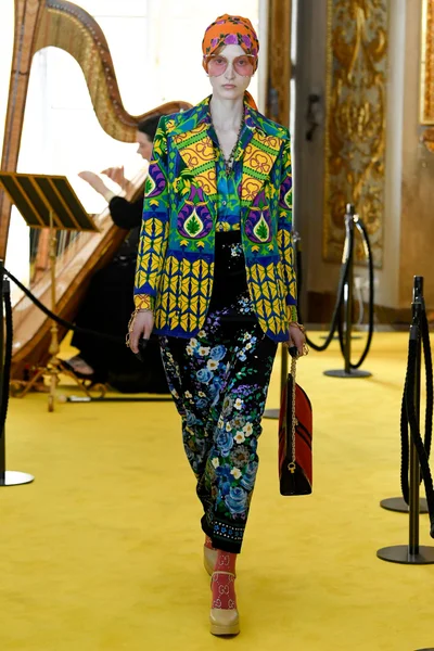 Look 7